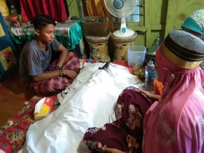 Buaya mati dibungkus kafan © 2020 brilio.net