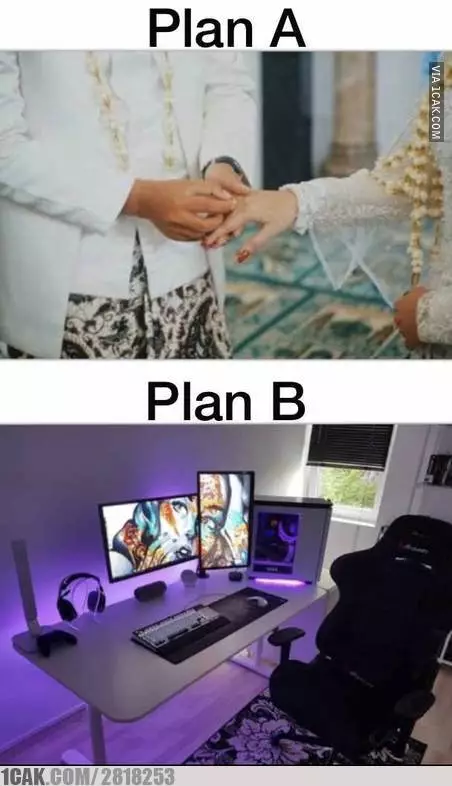 meme mending rakit pc berbagai sumber