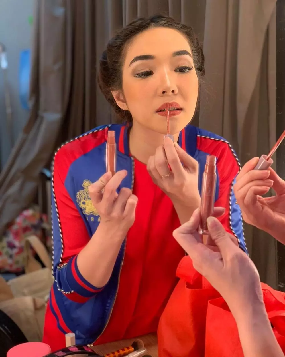 gisel dengan makeup tebal © 2020 brilio.net gisel dengan makeup tebal © 2020 brilio.net