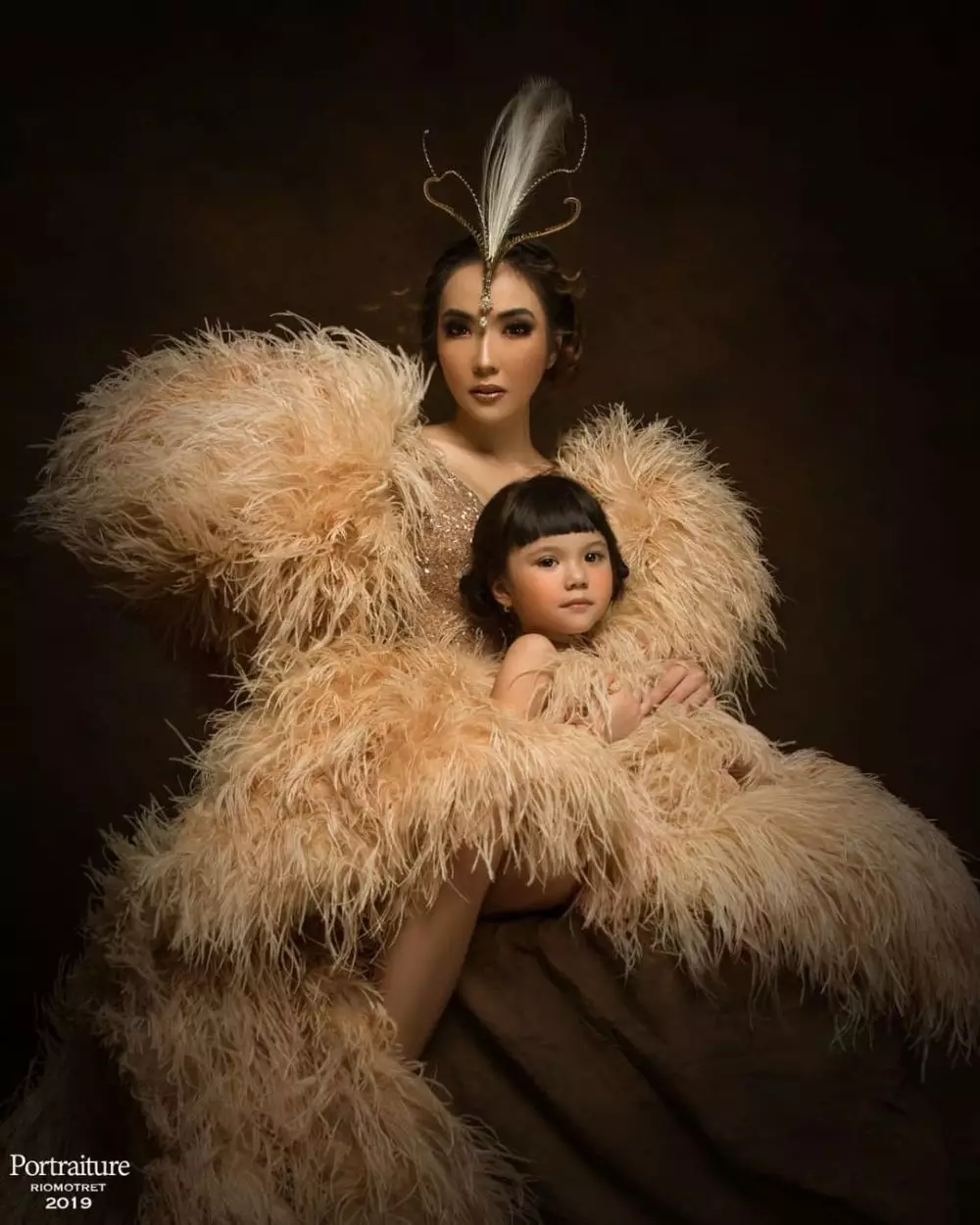 gisel dengan makeup tebal © 2020 brilio.net gisel dengan makeup tebal © 2020 brilio.net