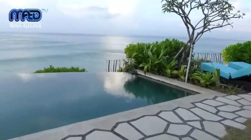 Vila Irwan Mussry  YouTube