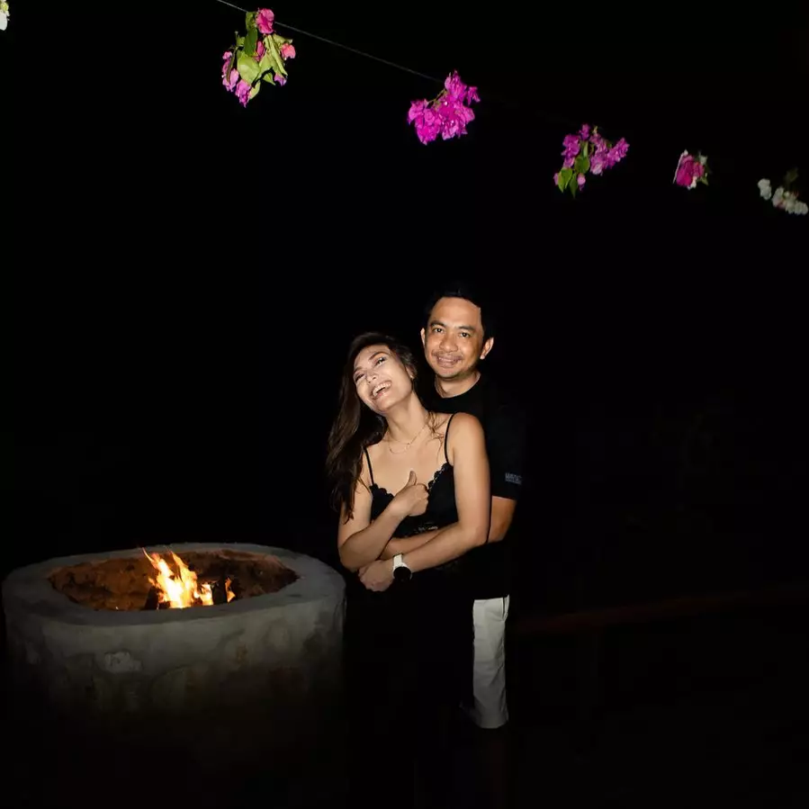 momen ayu dewi dan suami liburan © Instagram