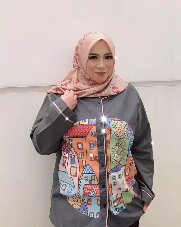 pengakuan melly soal berhijab © Instagram pengakuan melly soal berhijab © Instagram