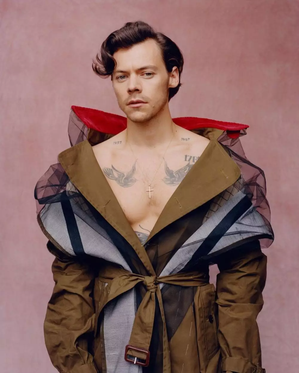 Potret Harry Styles kenakan gaun di majalah Vogue Instagram