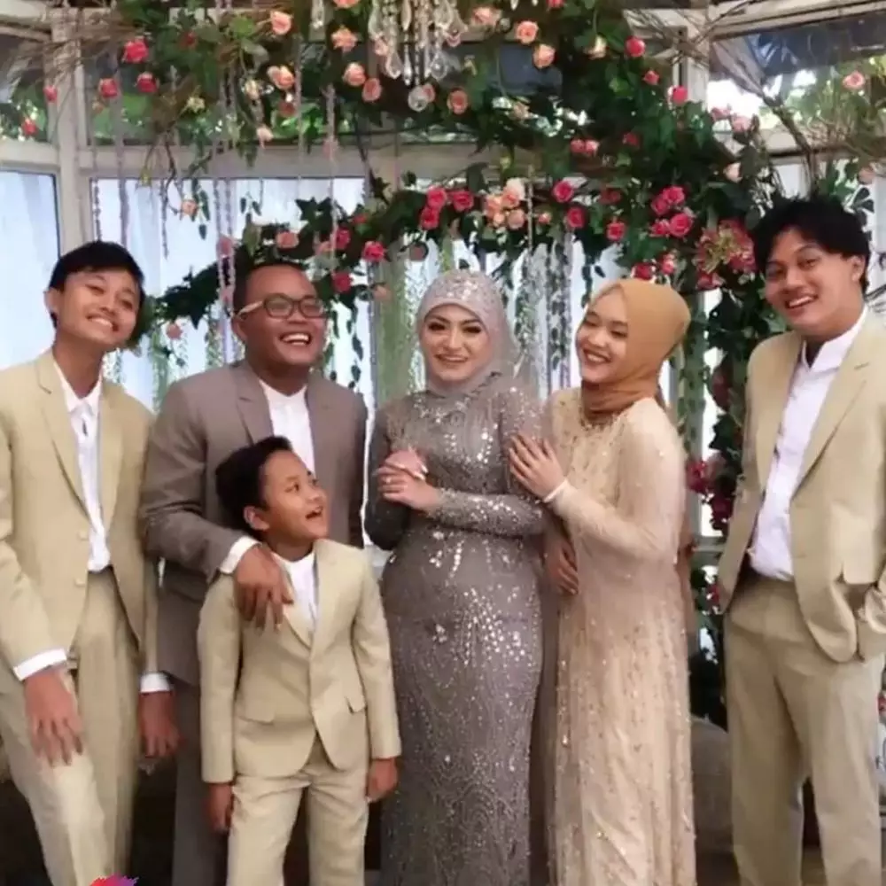 Momen akad nikah Sule dan Nathalie © YouTube