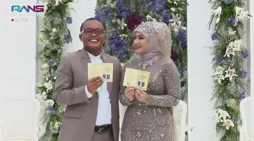 Momen akad nikah Sule dan Nathalie © YouTube