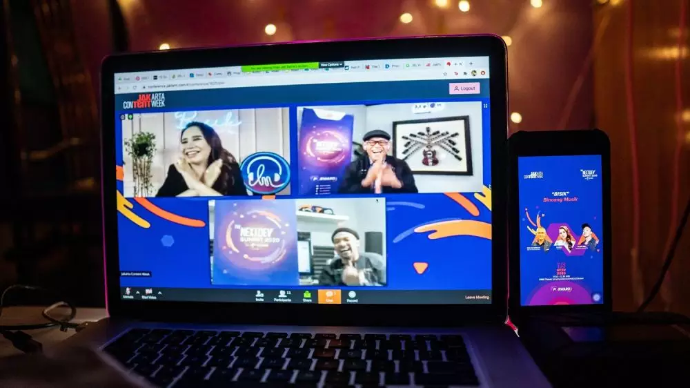 Next Dev 2020 © 2020 brilio.net