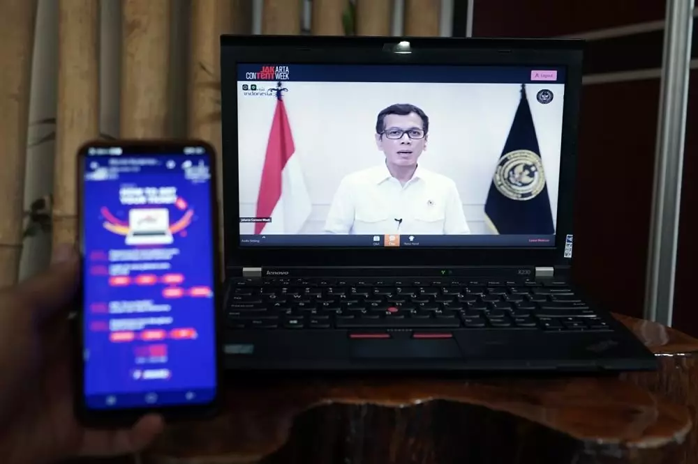 Next Dev 2020 © 2020 brilio.net