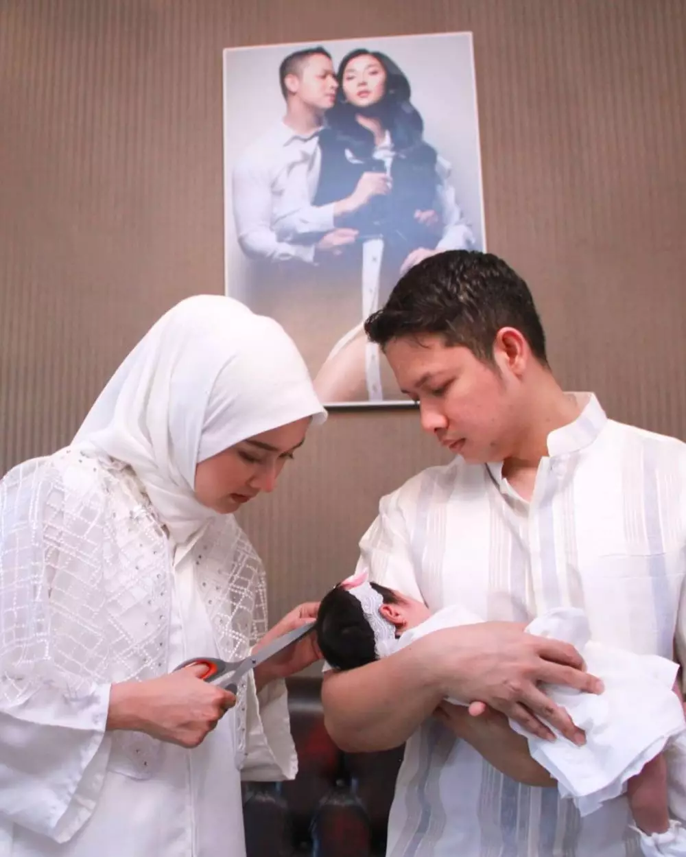 Penampilan baru Kevin Lilliana dengan hijab © Instagram