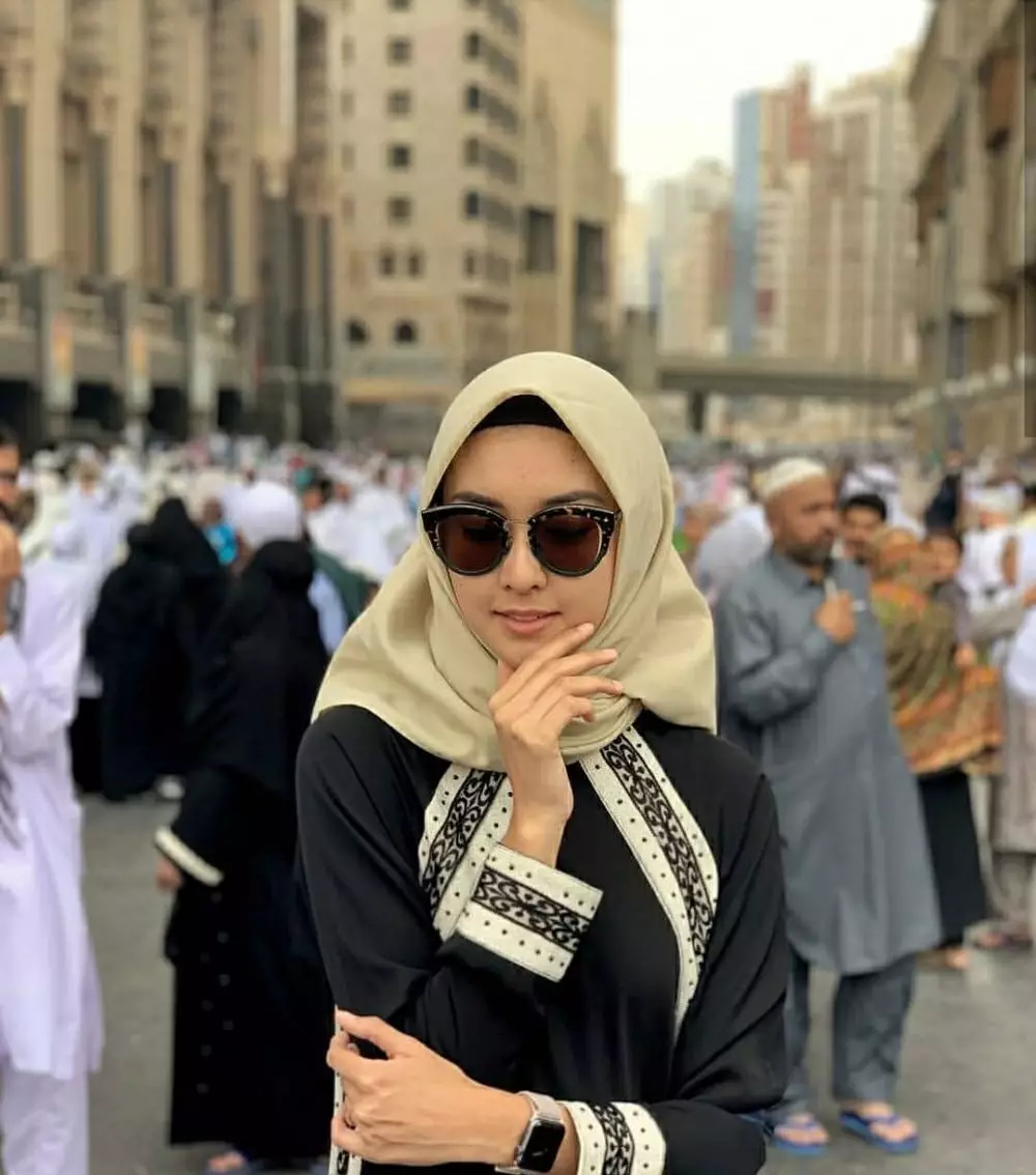 Penampilan baru Kevin Lilliana dengan hijab © Instagram