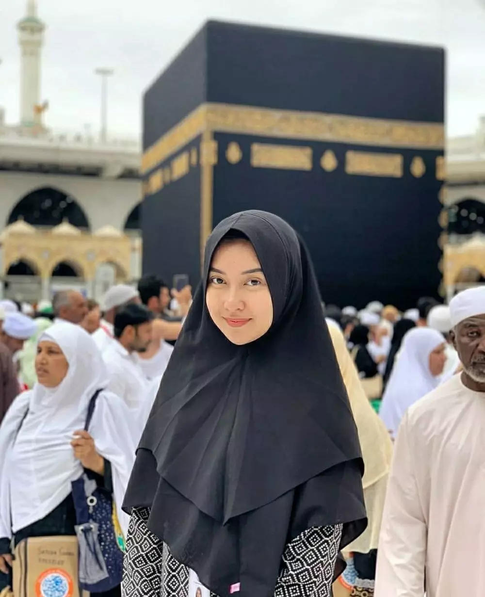 Penampilan baru Kevin Lilliana dengan hijab © Instagram