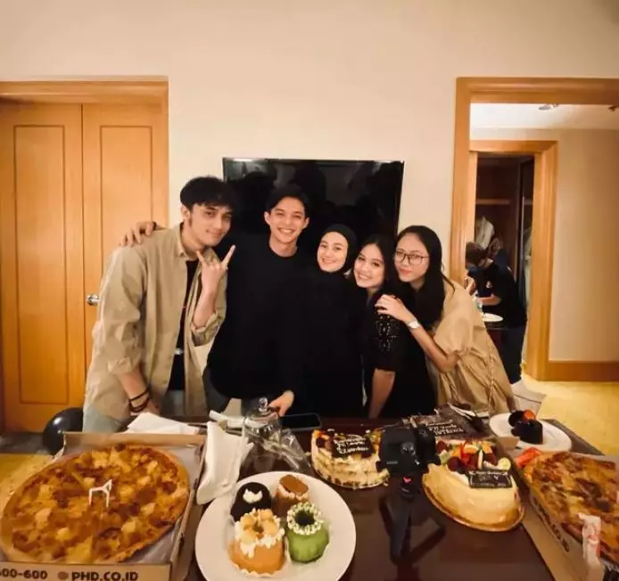 dinda rey ultah bareng © Instagram dinda rey ultah bareng © Instagram