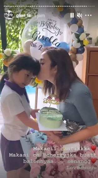 Momen kejutan ultah Gisella Anastasia © Instagram