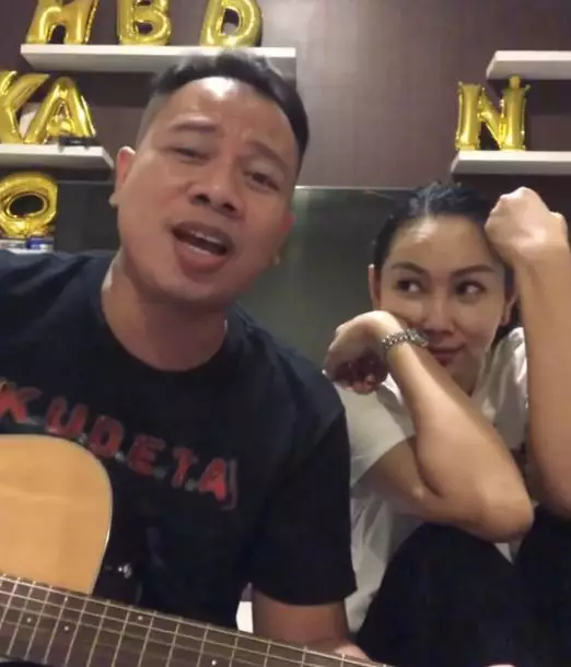 Vicky dan Kalina mesra © Instagram