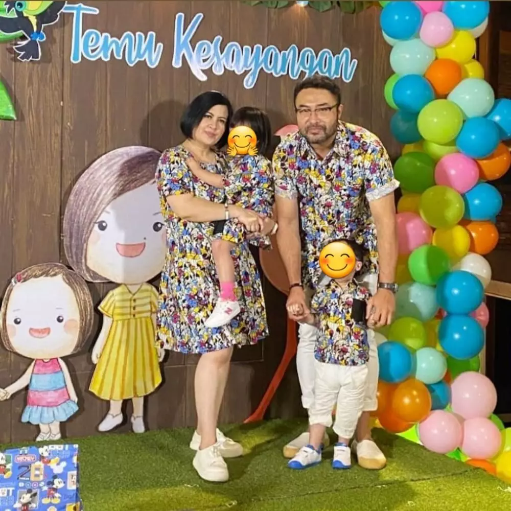 Pemotretan keluarga Cynthia Lamusu dan Surya Saputra © 2020 brilio.net Pemotretan keluarga Cynthia Lamusu dan Surya Saputra © 2020 brilio.net