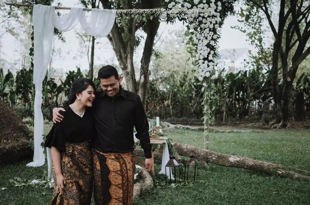 pemotretan keluarga Kahiyang berbagai tema © Instagram