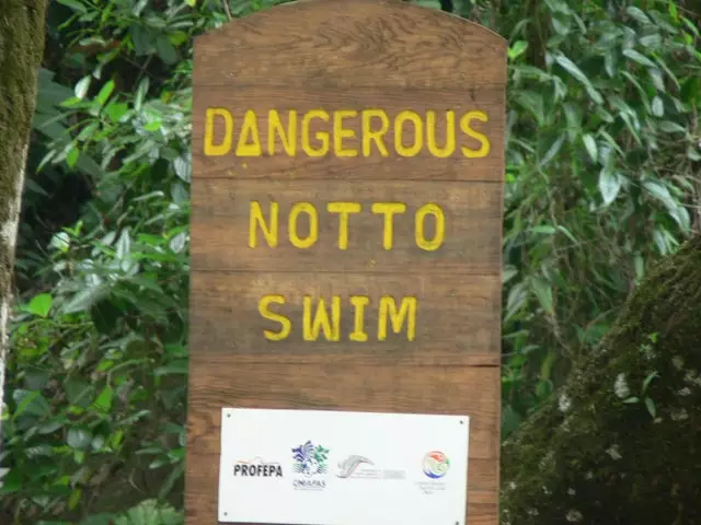 larangan pakai bahasa inggris © Berbagai sumber