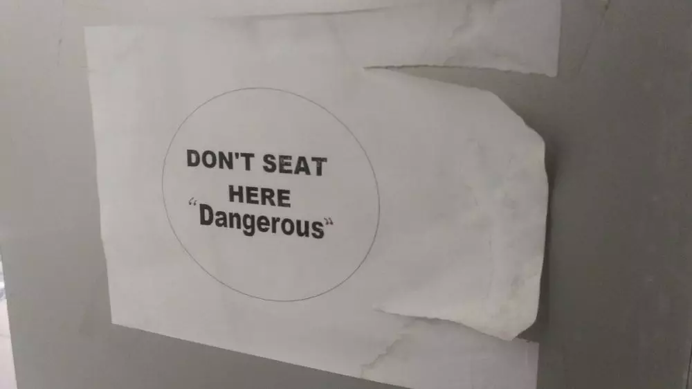 larangan pakai bahasa inggris © Berbagai sumber