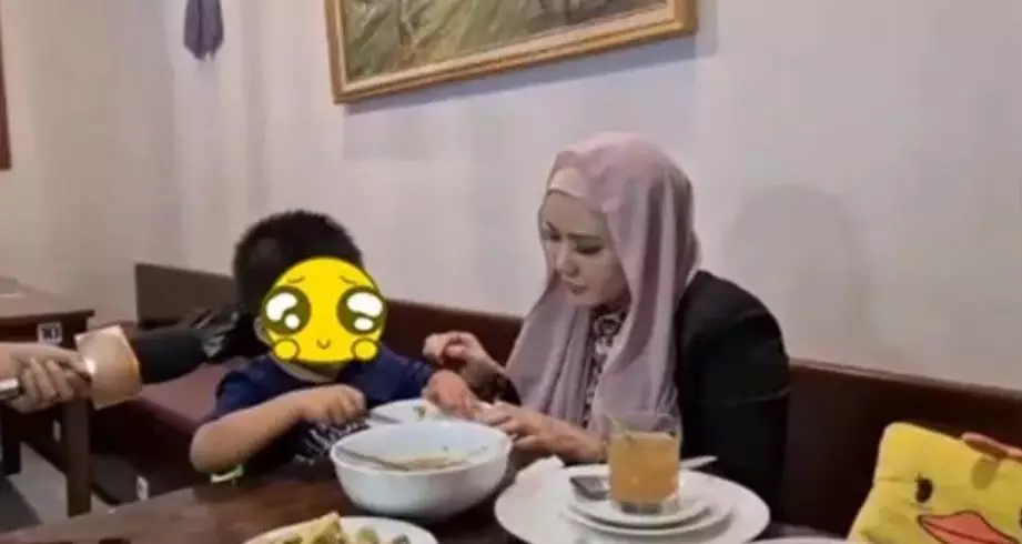 rey utami terbaru bebas © Instagram