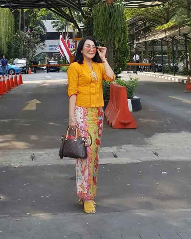 Ibu dena gina © Instagram Ibu dena gina © Instagram