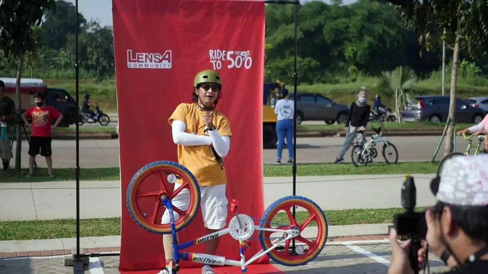 Rekor Muri Lensa Community © 2020 brilio.net