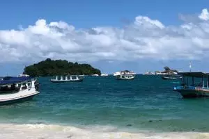 Sensasi island hopping di Pulau Belitung, spot bebatuan Instagramable