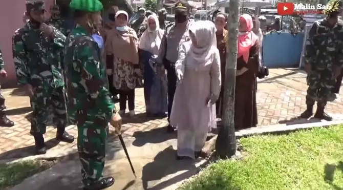 TNI pulan dan cari ari-ari Berbagai sumber