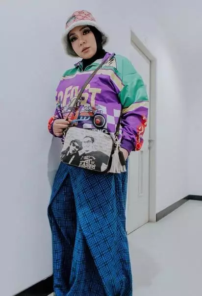 MELLY GOESLAW KURUS ABIS © Instagram