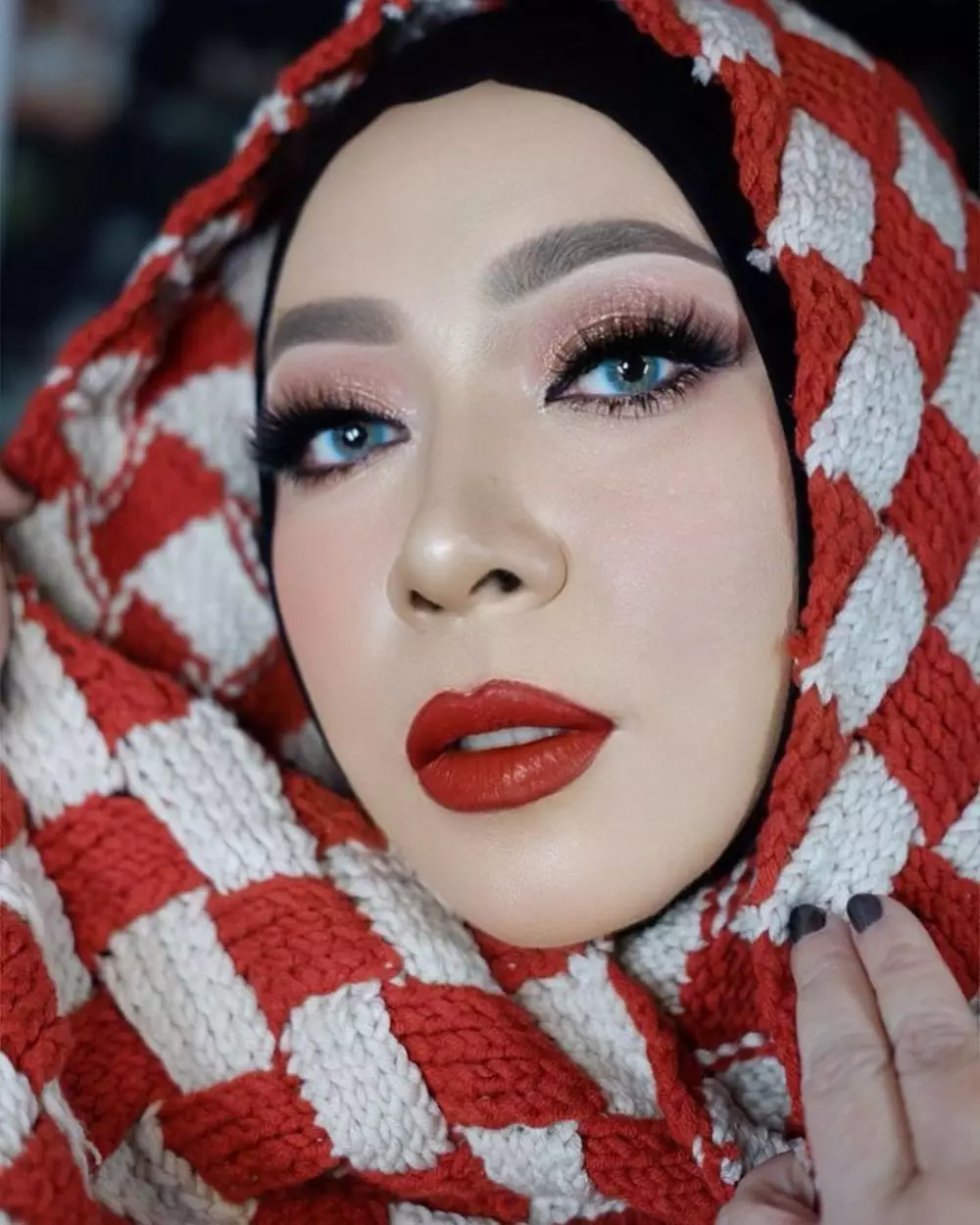 MELLY GOESLAW KURUS ABIS © Instagram