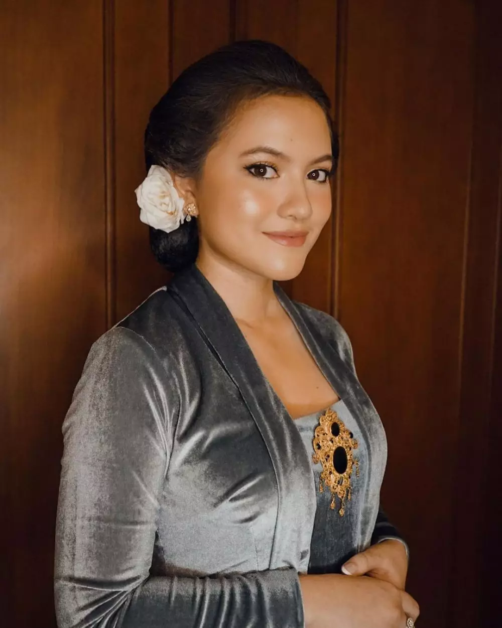 marsha aruan kenakan busana adat jawa © Instagram marsha aruan kenakan busana adat jawa © Instagram