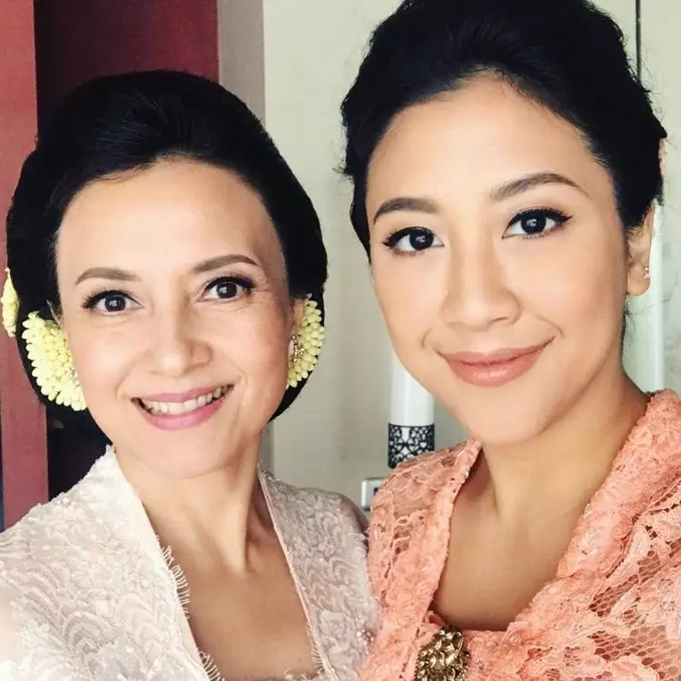 potret kebersamaan sherina dan ibu © Instagram