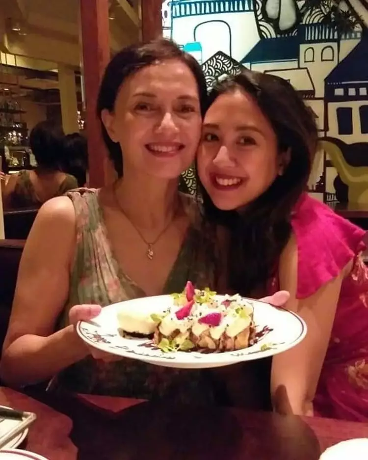 potret kebersamaan sherina dan ibu © Instagram