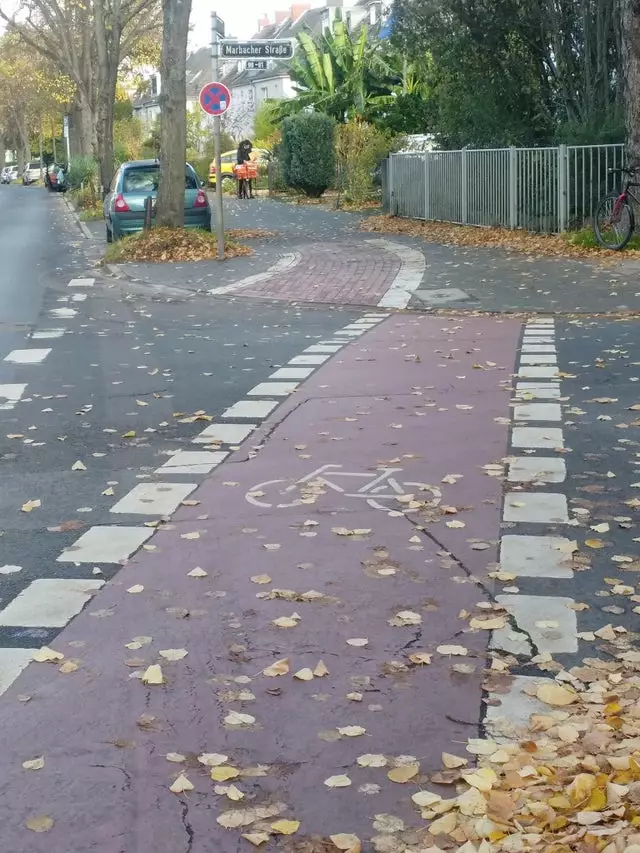 desain marka di pinggir jalan © Reddit