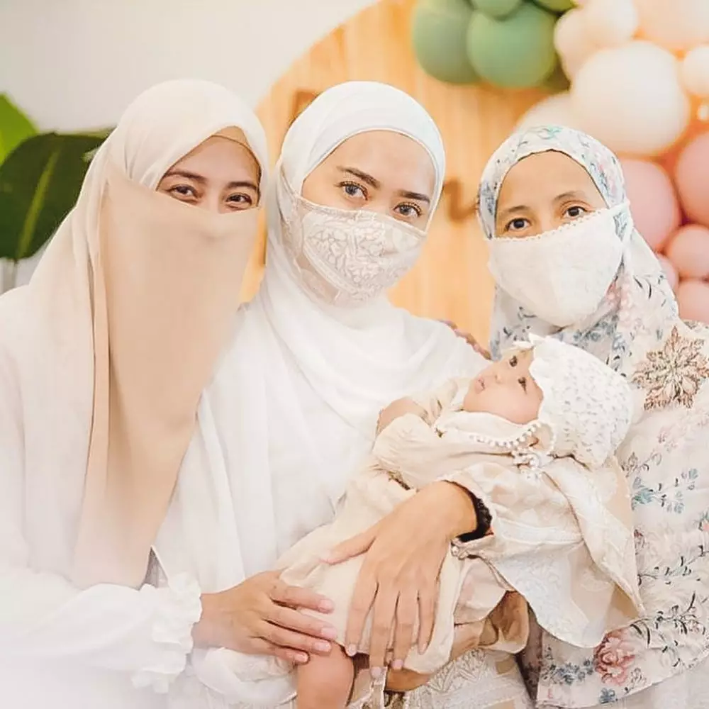 momen akikah baby rumi putri dian pelangi © Instagram