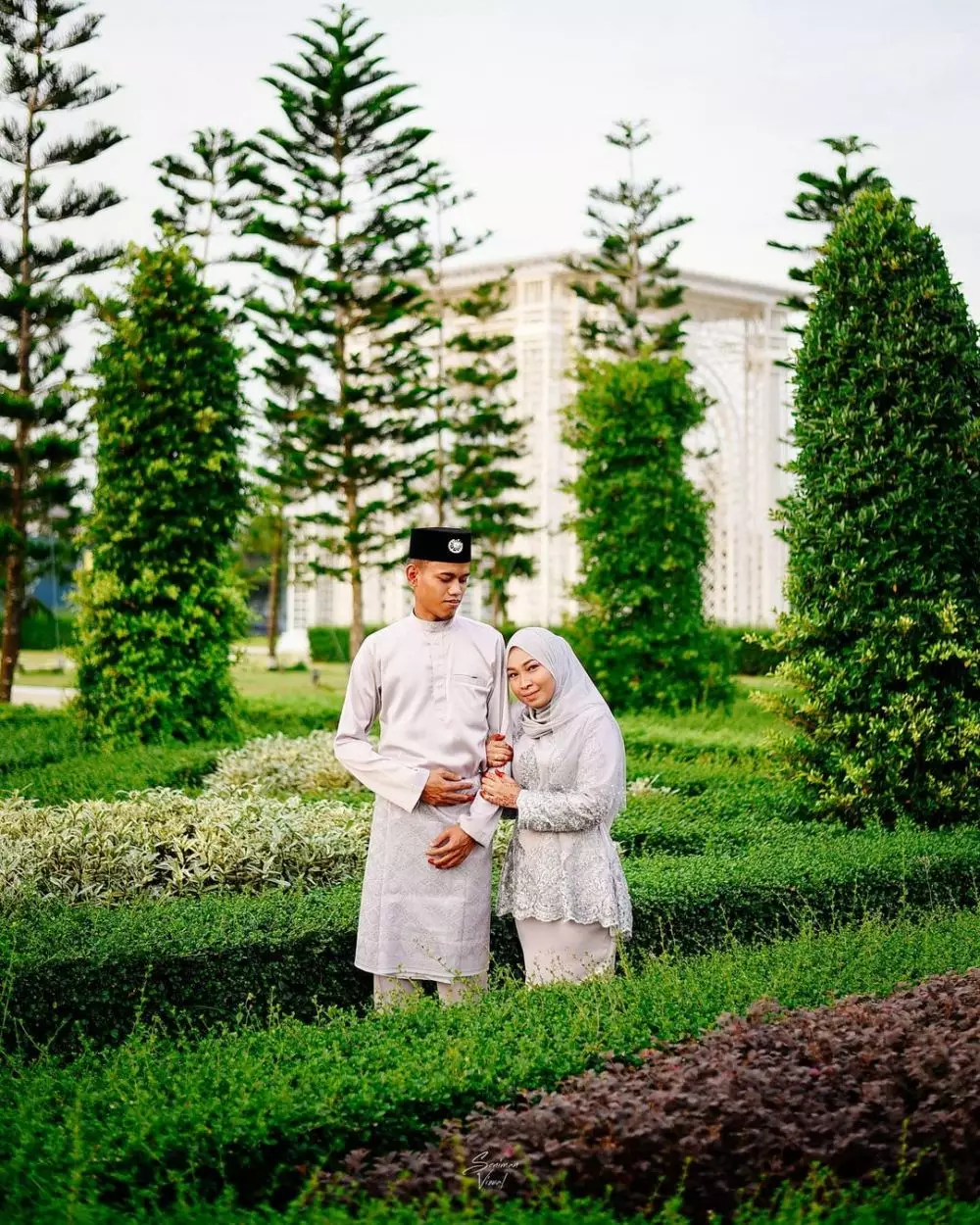 gendong ibu di hari pernikahan © Berbagai Sumber 