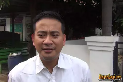 fakta fakta suami tata © KapanLagi.com