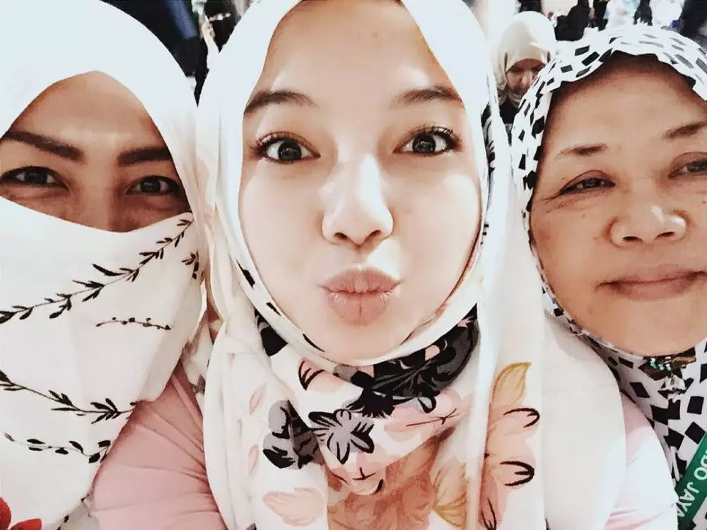 Glenca Chysara tampil berhijab © 2020 brilio.net Instagram Glenca Chysara tampil berhijab © 2020 brilio.net Instagram