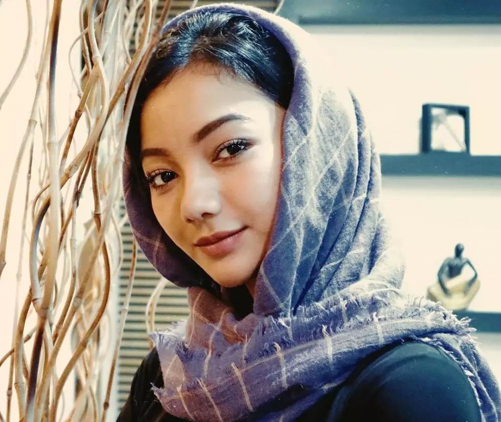 Glenca Chysara tampil berhijab © 2020 brilio.net Instagram Glenca Chysara tampil berhijab © 2020 brilio.net Instagram