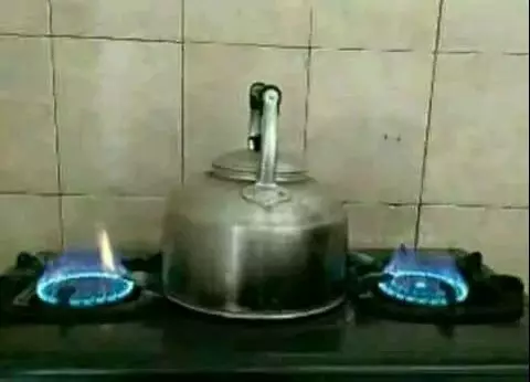 aksi kocak masak air © Berbagai Sumber  aksi kocak masak air © Berbagai Sumber