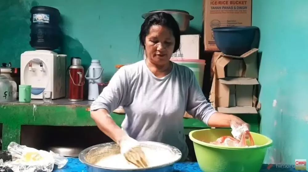 keseharian oma Betrand Peto © YouTube