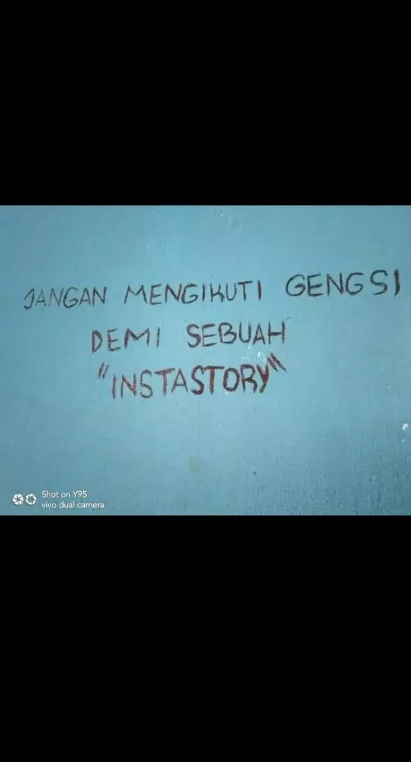 Status sindiran di WhatsApp © Twitter Status sindiran di WhatsApp © Twitter