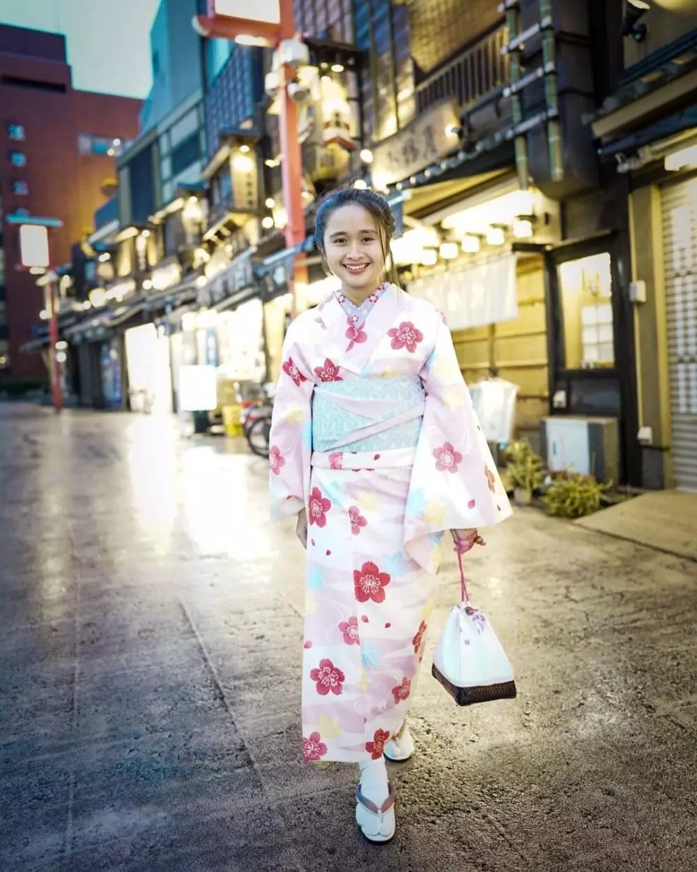 potret Gritte Agatha kenakan dress © 2020 brilio.net potret Gritte Agatha kenakan dress © 2020 brilio.net