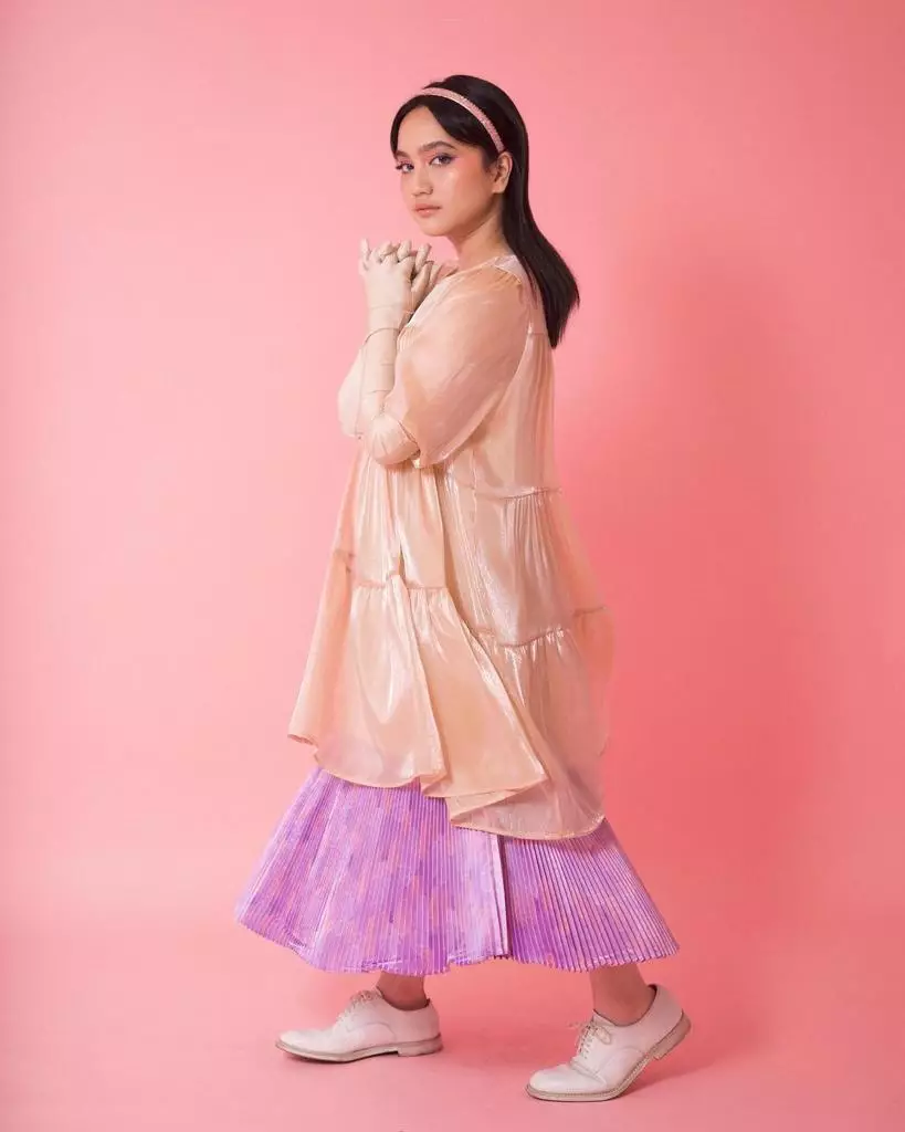 Gaya pemotretan Aurora Amanda © 2020 brilio.net