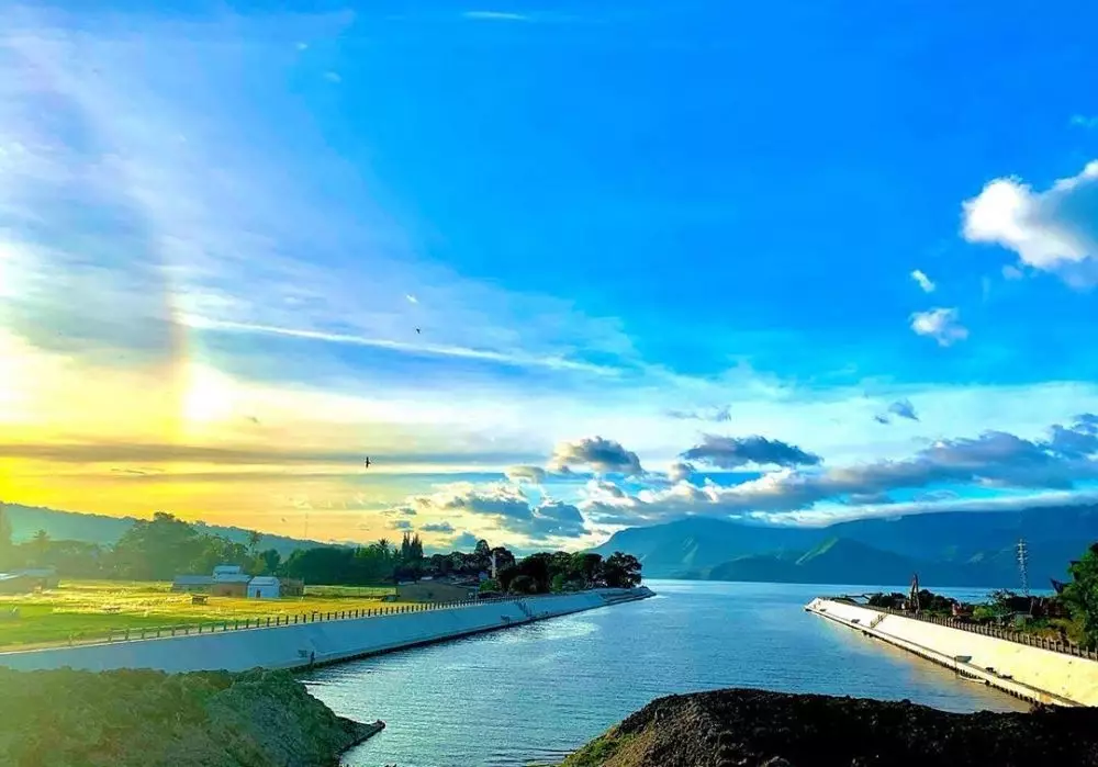 Destinasi wisata yang wajib dikunjungi © 2020 brilio.net Destinasi wisata yang wajib dikunjungi © 2020 brilio.net