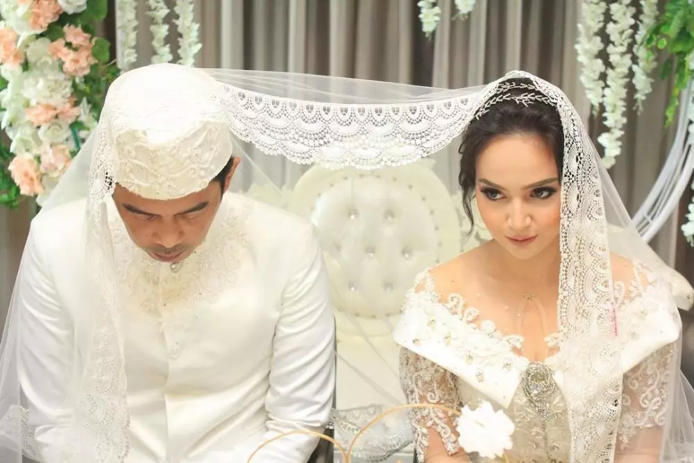 Kisah seleb melangsungkan pernikahan di tengah pandemi Instagram