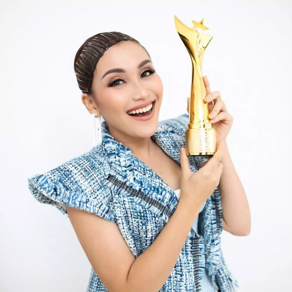 Pesona Ayu Ting Ting di Anugerah Dangdut Indonesia 2020 Instagram