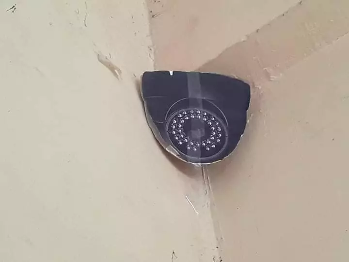 potret absurd cctv © Berbagai Sumber