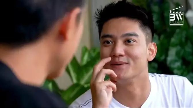 Boy terharu daniel © YouTube Boy terharu daniel © YouTube