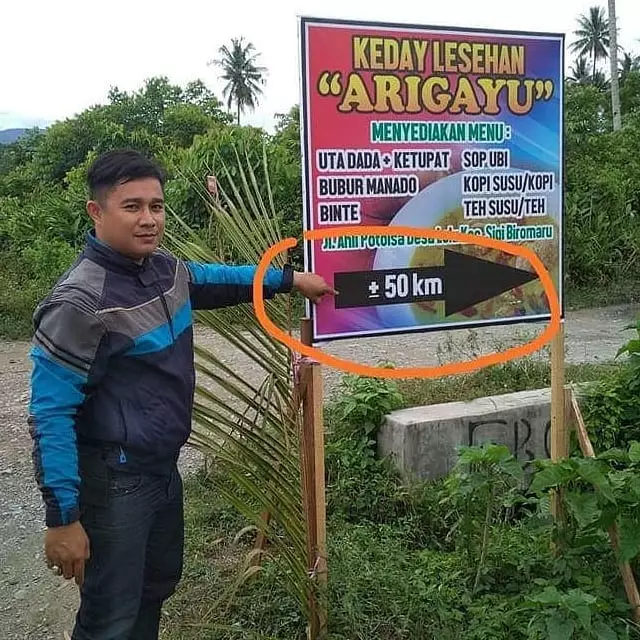penampakkan poster bikin mata berkedip © Berbagai sumber penampakkan poster bikin mata berkedip © Berbagai sumber