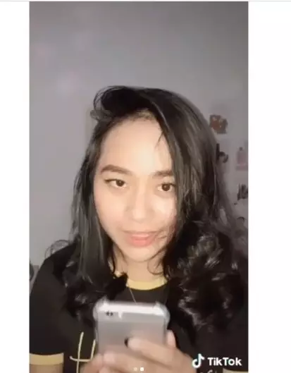 viral pembantu cantikkk © TikTok